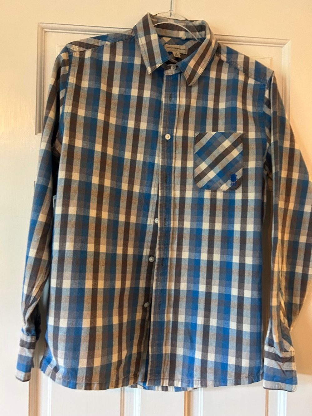 MAN'S BROOKLYN INDUSTRIES SIZE MEDIUM  ALL COTTON PLAID SHIRT